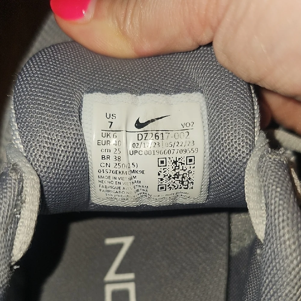 Nike Metcon 9 'Light Smoke Grey Sneakers